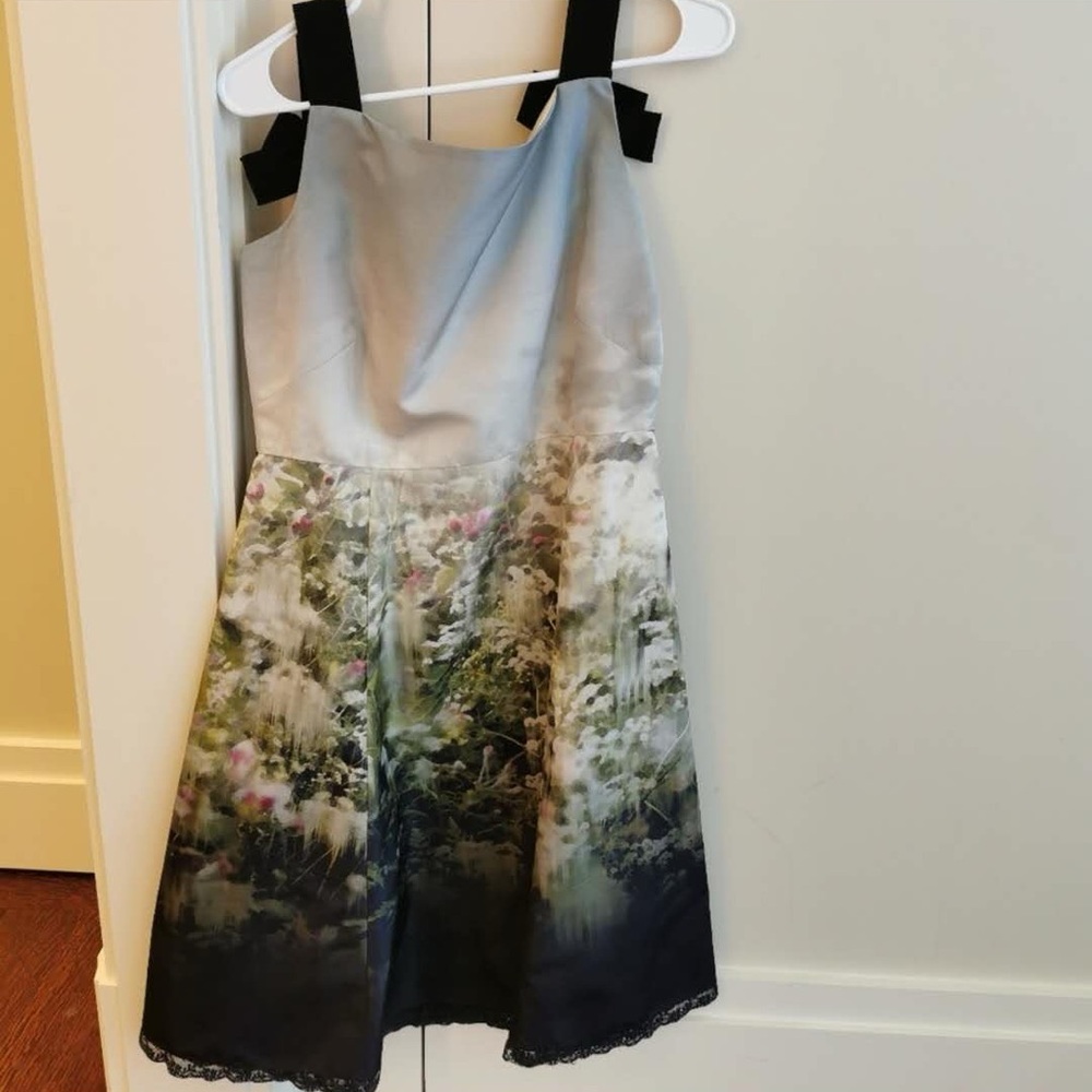 Valentino Floral Print 100% Silk Dress Size 10 Like New! Made In Italy